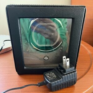 WOLF watch winder with cover